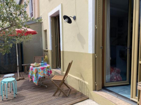 Quiet and sunny house 50 meters from Paris
